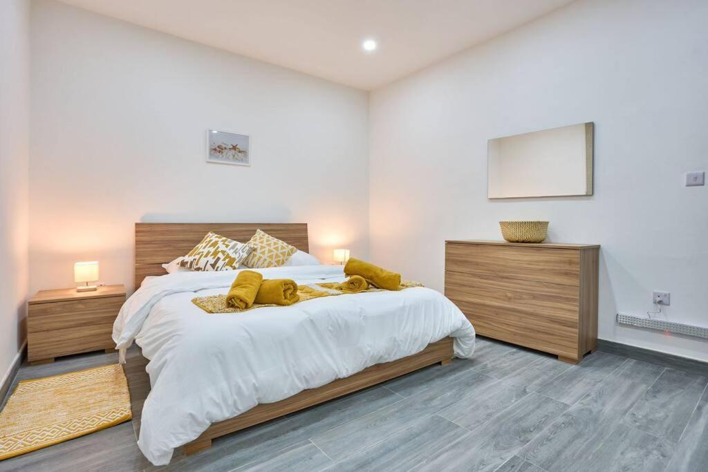 Two Bedroom Apartment In Xemxija, St. Paul'S Bay Exterior photo